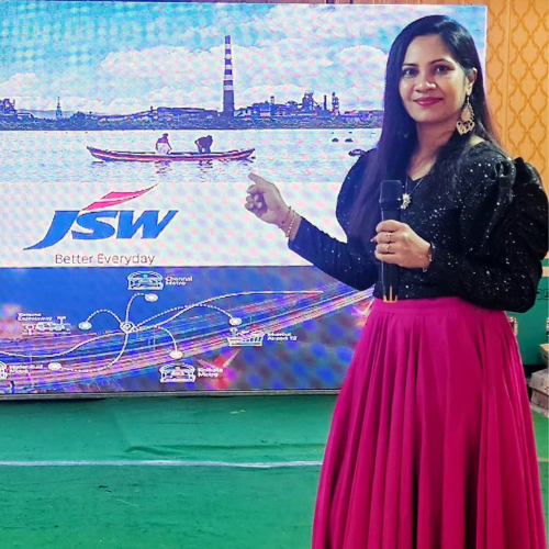 Lavanya Lavi female anchor in Vijayawada